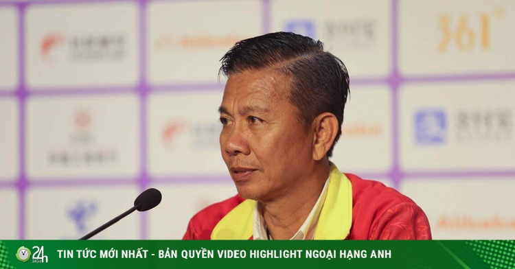 Họp báo U23 Việt Nam - U23 Iran: HLV Hoàng Anh Tuấn than phiền về các bàn thua sớm